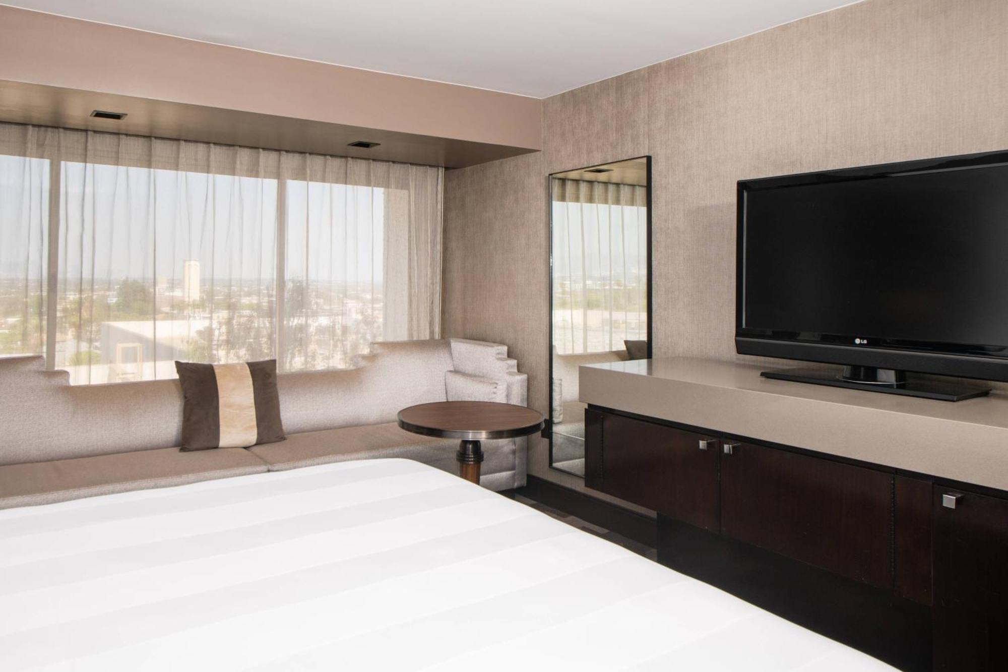 Beverly Hills Marriott Лос-Анджелес Экстерьер фото